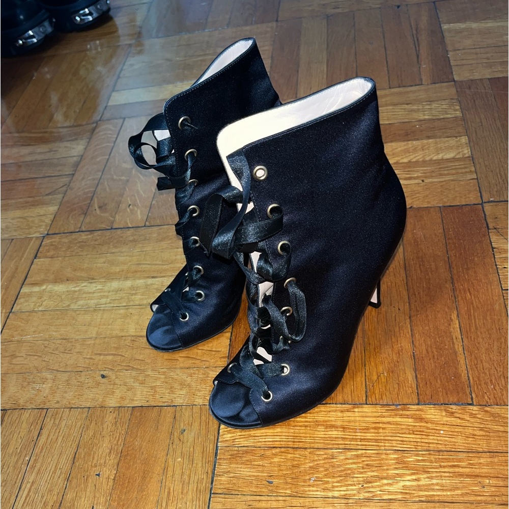 Gianvito Rossi Black lace up heel boots